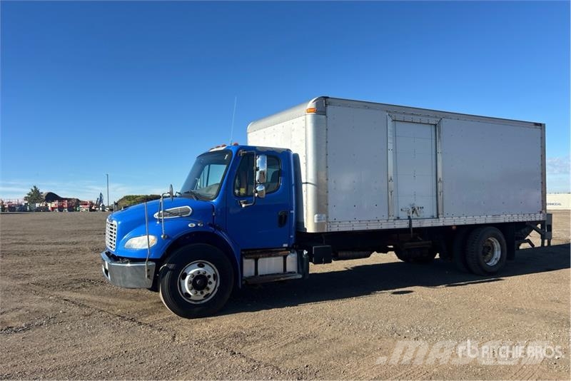 Freightliner M2 106 4x2 Van Truck Kofferaufbau