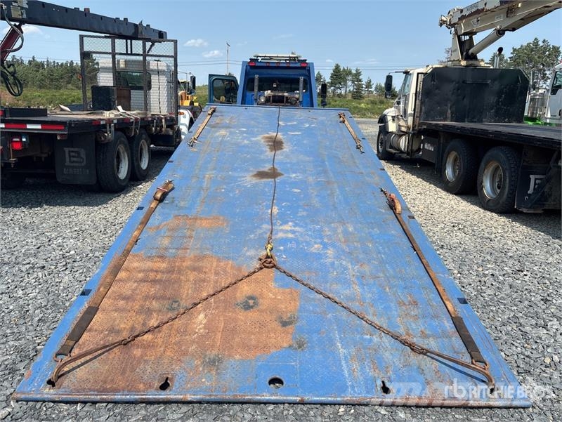 Freightliner M2 106 4x2 Extended Cab Rollback Truck Hinausautot