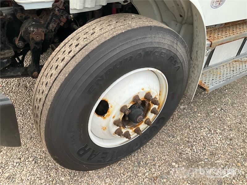 Freightliner M2 106 4x2 Van Truck Sanduk kamioni