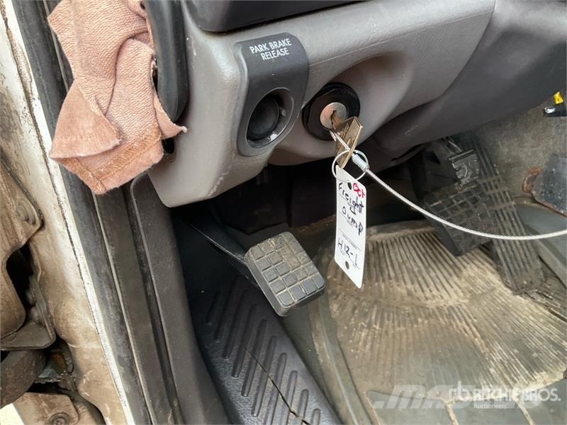 Freightliner M2 106 4x2 Crew Cab S/A Dump Truck Tipper trucks