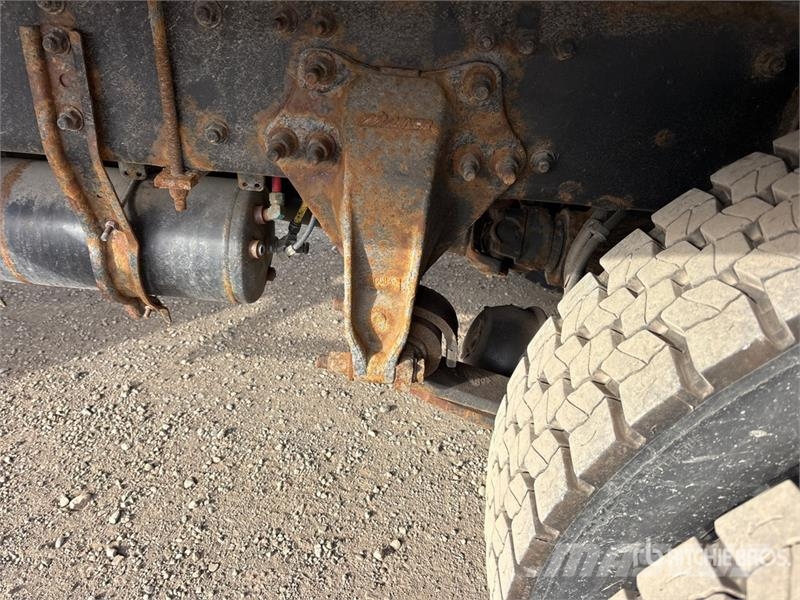 Freightliner M2 106 4x2 Van Truck Camiones caja cerrada