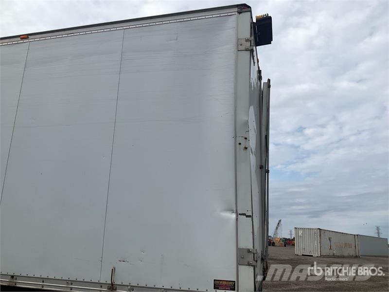 Freightliner M2 106 4x2 Van Truck Bakwagens met gesloten opbouw