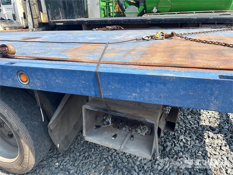 Freightliner M2 106 4x2 Extended Cab Rollback Truck Hinausautot