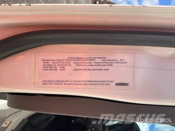 Freightliner M2 106 4x2 Van Truck Furgoonautod