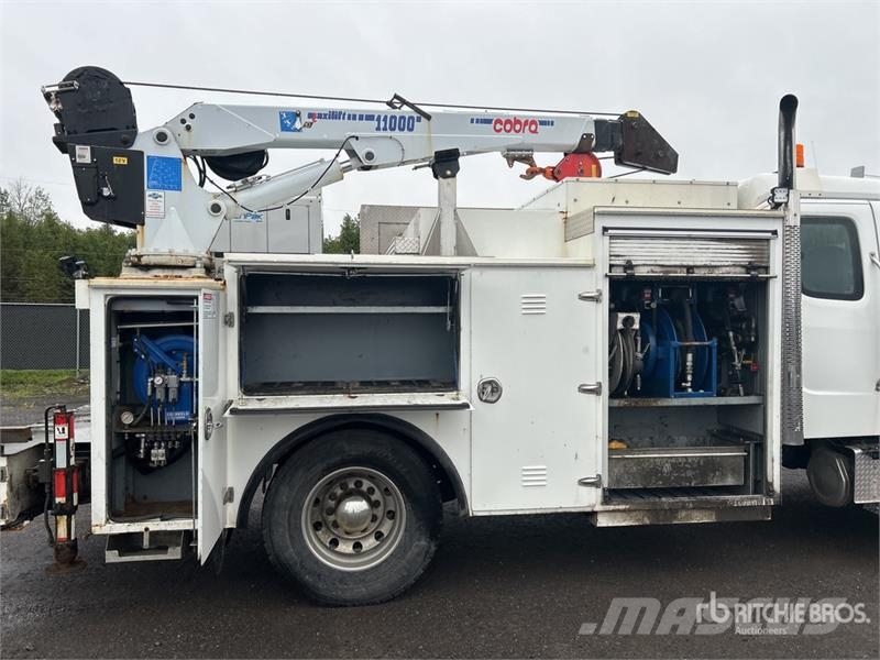 Freightliner M2 106 4x2 Extended Cab Service Truck Plogbilar
