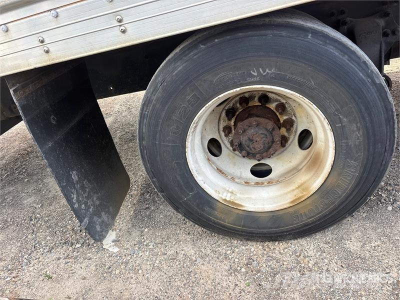 Freightliner M2 106 4x2 Van Truck Furgoonautod