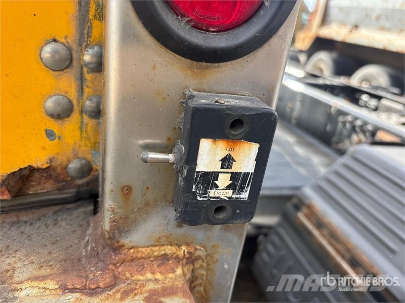 Freightliner M2 106 4x2 Van Truck Furgoonautod