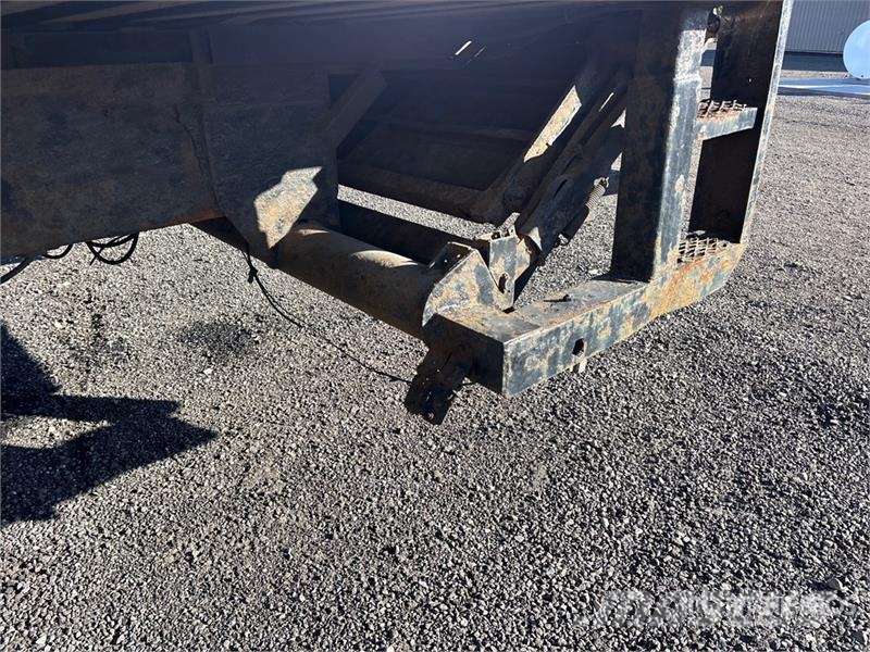 Freightliner M2 106 4x2 Van Truck Sunkvežimiai su dengtu kėbulu