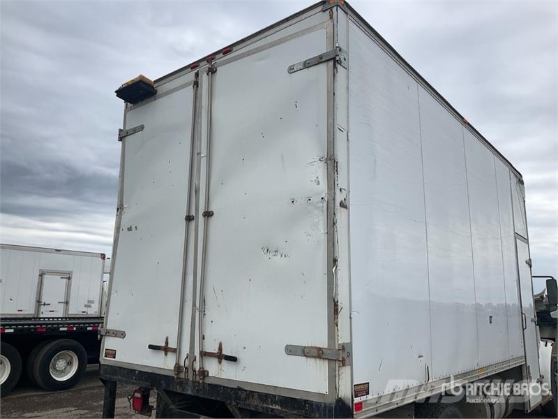 Freightliner M2 106 4x2 Van Truck Bakwagens met gesloten opbouw