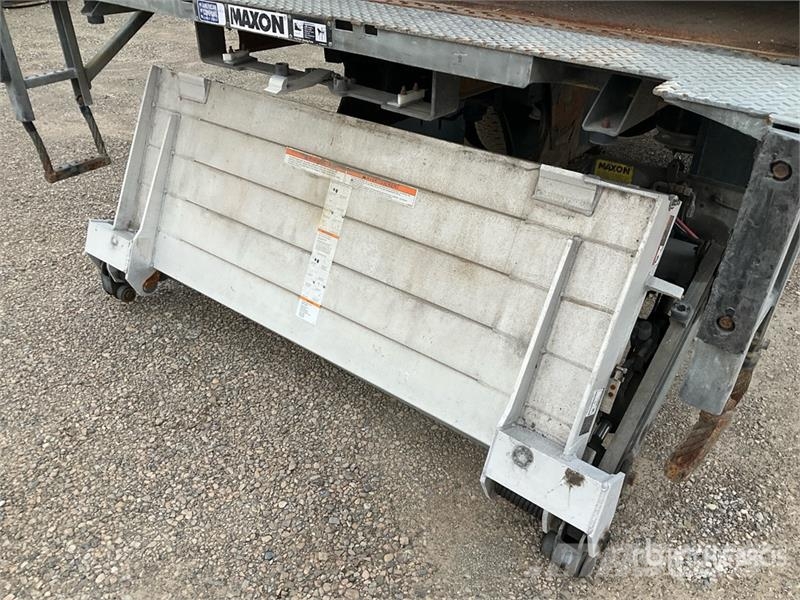 Freightliner M2 106 4x2 Van Truck Sanduk kamioni
