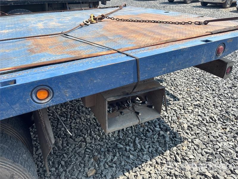Freightliner M2 106 4x2 Extended Cab Rollback Truck Hinausautot