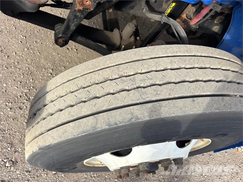 Freightliner M2 106 4x2 Van Truck Camiones caja cerrada