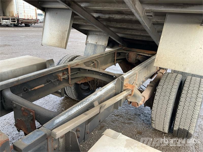 Freightliner M2 106 4x2 Crew Cab S/A Dump Truck Tipper trucks
