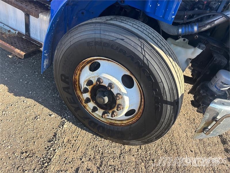 Freightliner M2 106 4x2 Van Truck Kofferaufbau