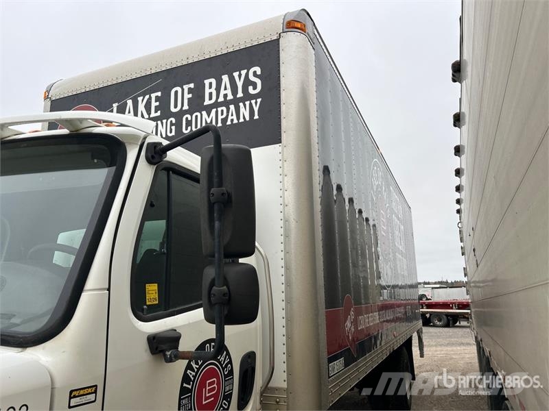 Freightliner M2 106 4x2 Van Truck Samochody ciężarowe ze skrzynią zamkniętą