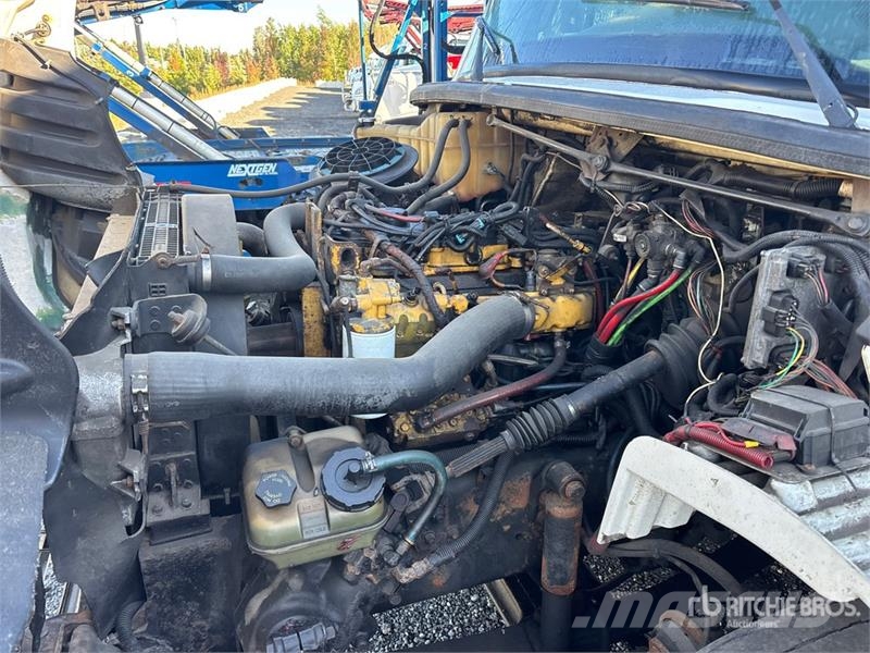 Freightliner M2 106 4x2 Van Truck Sunkvežimiai su dengtu kėbulu