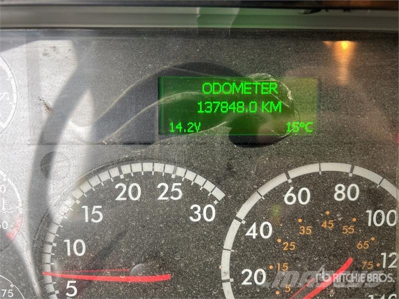 Freightliner M2 106 4x2 Extended Cab Service Truck Plogbilar