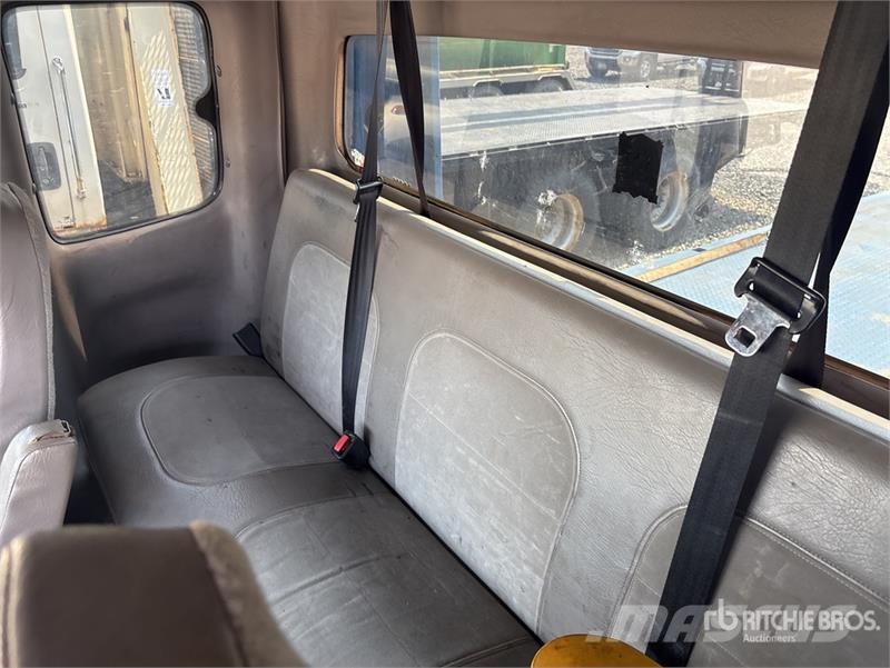 Freightliner M2 106 4x2 Extended Cab Rollback Truck Hinausautot