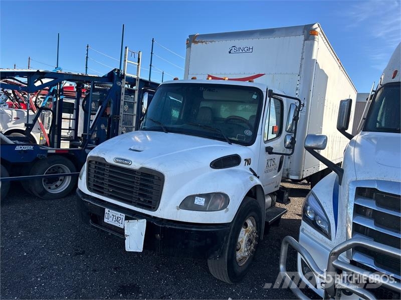 Freightliner M2 106 4x2 Van Truck Sunkvežimiai su dengtu kėbulu