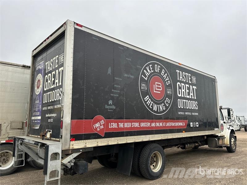 Freightliner M2 106 4x2 Van Truck Samochody ciężarowe ze skrzynią zamkniętą