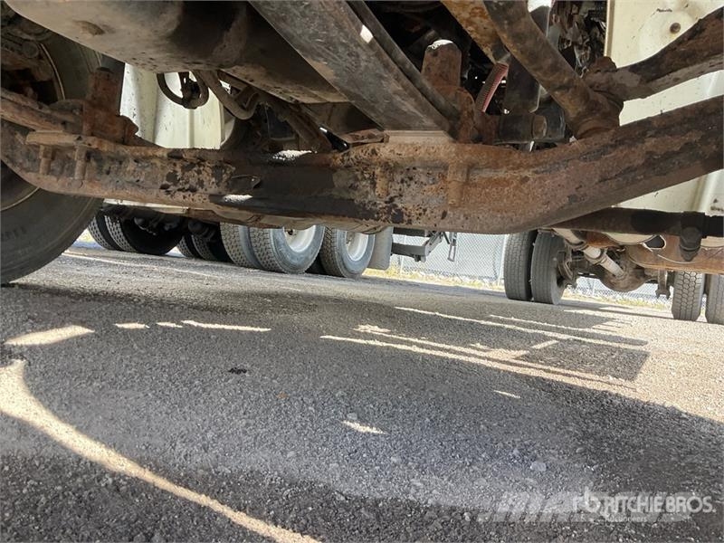 Freightliner M2 106 4x2 Van Truck Furgoonautod