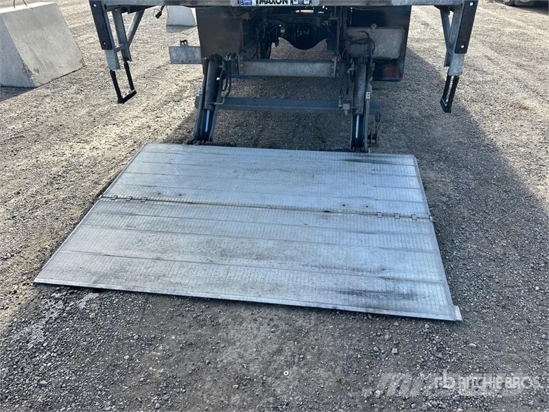 Freightliner M2 106 4x2 Van Truck Sanduk kamioni