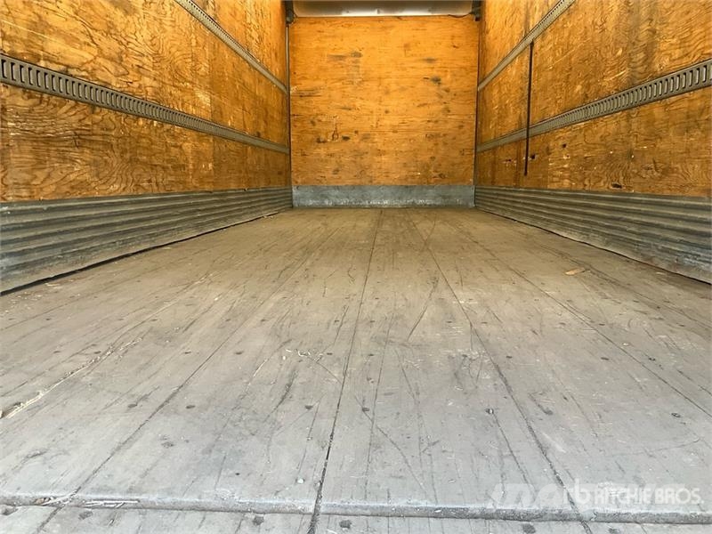 Freightliner M2 106 4x2 Van Truck Furgoonautod