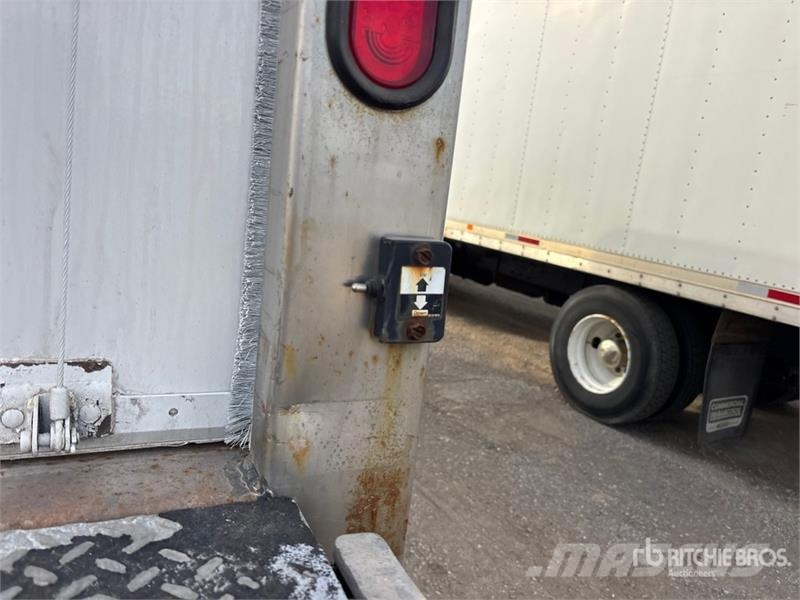 Freightliner M2 106 4x2 Van Truck Camiones caja cerrada