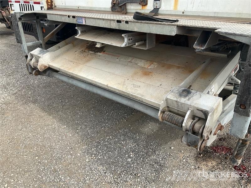 Freightliner M2 106 4x2 Van Truck Sanduk kamioni