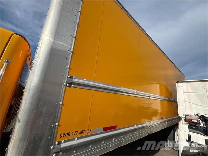 Freightliner M2 106 4x2 Van Truck Furgoonautod