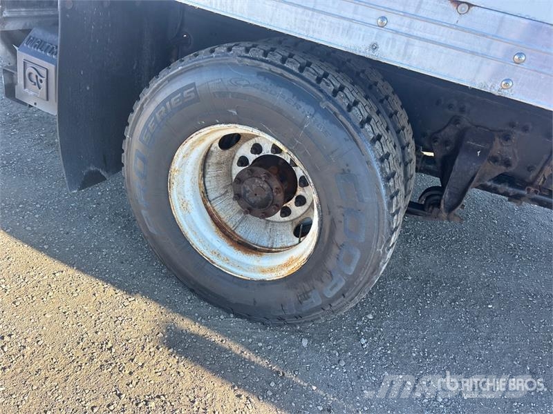 Freightliner M2 106 4x2 Van Truck Kofferaufbau