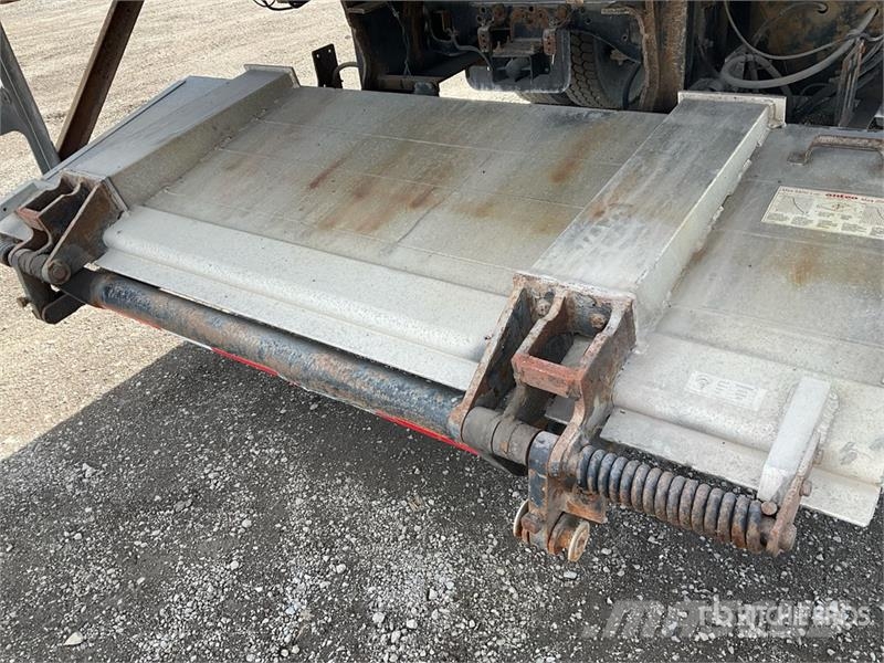 Freightliner M2 106 4x2 Van Truck Furgoonautod