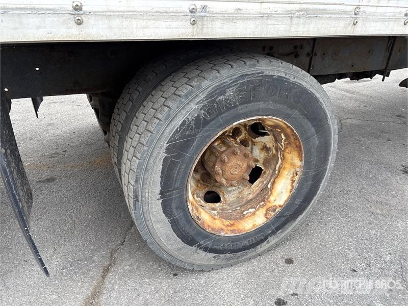Freightliner M2 106 4x2 Van Truck Furgoonautod