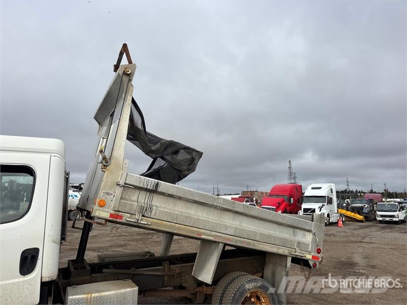 Freightliner M2 106 4x2 Crew Cab S/A Dump Truck Грузовики-Самосвалы