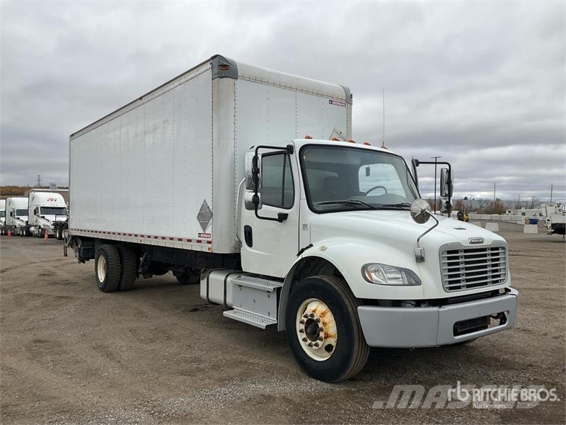 Freightliner M2 106 4x2 Van Truck 貨箱式卡車