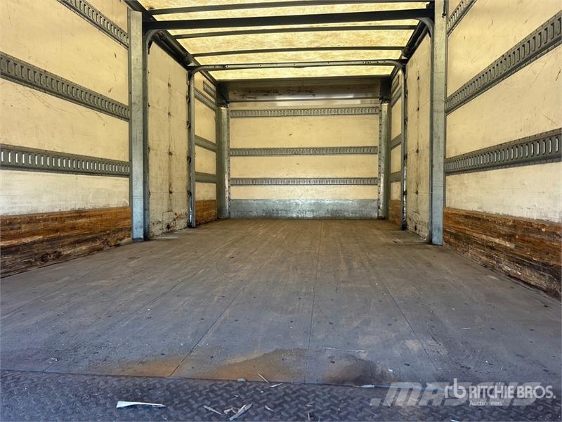 Freightliner M2 106 4x2 Van Truck Kofferaufbau