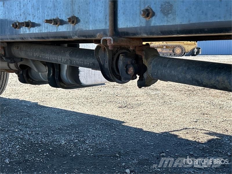 Freightliner M2 106 4x2 Van Truck Фургони