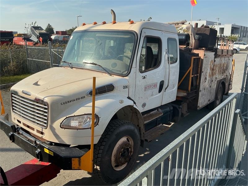 Freightliner M2 106 4x2 Utility Truck Пікапи / Бічне розвантаження