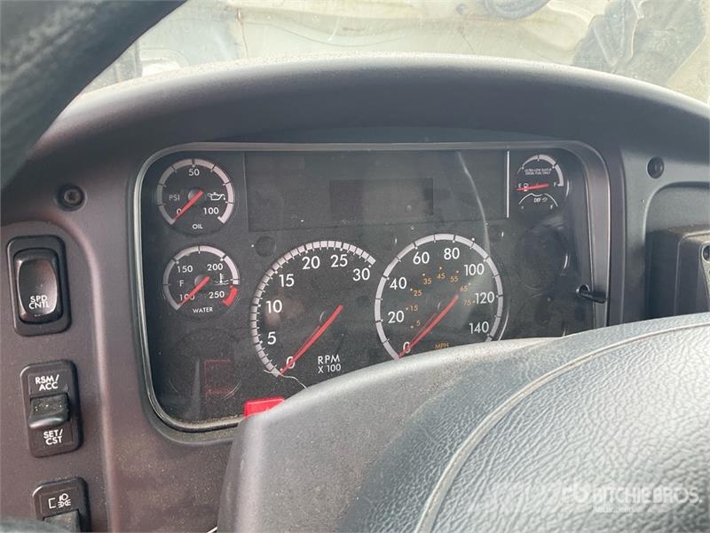 Freightliner M2 106 4x2 Van Truck Sanduk kamioni