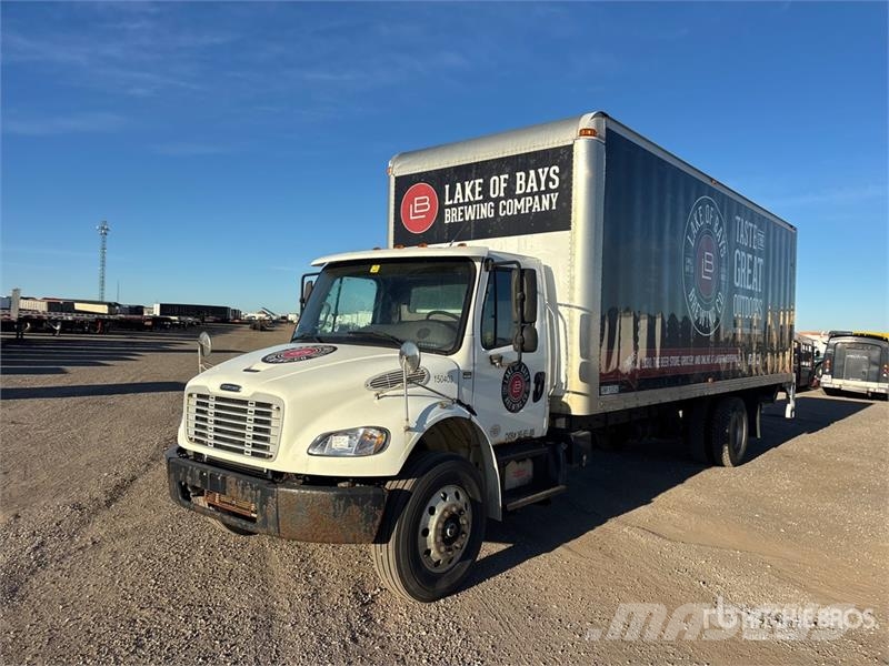 Freightliner M2 106 4x2 Van Truck Bakwagens met gesloten opbouw
