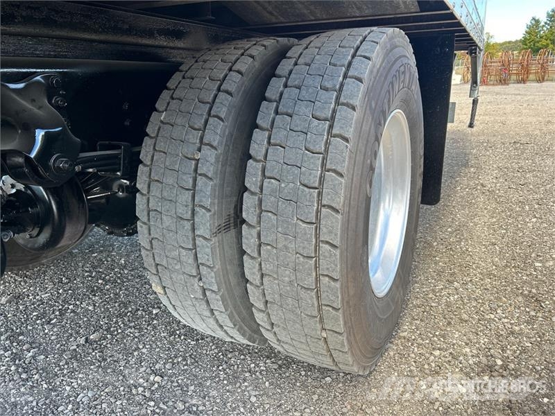 Freightliner M2 106 4x2 Van Truck Sanduk kamioni