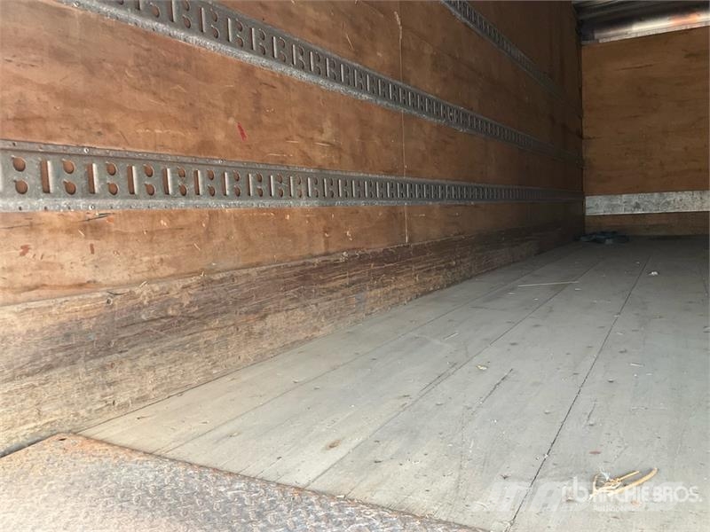 Freightliner M2 106 4x2 Van Truck Sanduk kamioni