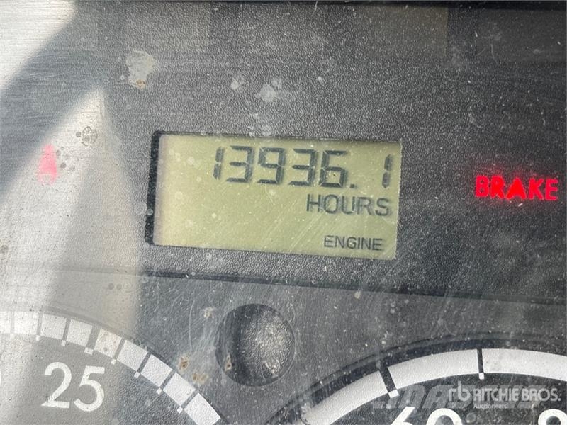 Freightliner M2 106 4x2 Van Truck Furgoonautod