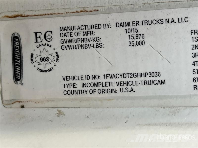Freightliner M2 106 4x2 Van Truck Samochody ciężarowe ze skrzynią zamkniętą