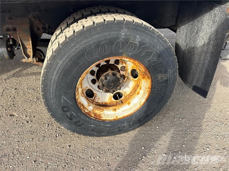 Freightliner M2 106 4x2 Van Truck Camiones caja cerrada