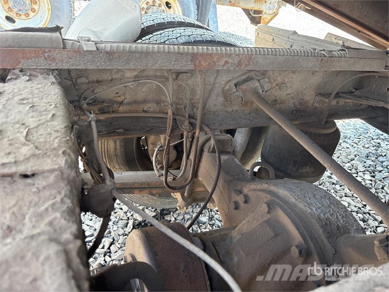 Freightliner M2 106 4x2 Extended Cab Rollback Truck Hinausautot