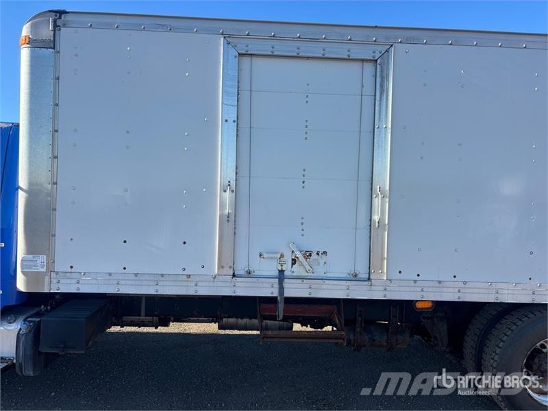 Freightliner M2 106 4x2 Van Truck Kofferaufbau