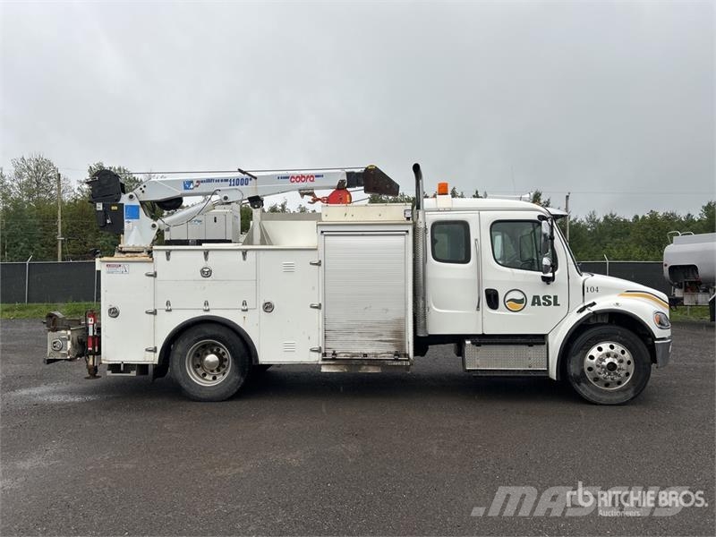 Freightliner M2 106 4x2 Extended Cab Service Truck Plogbilar