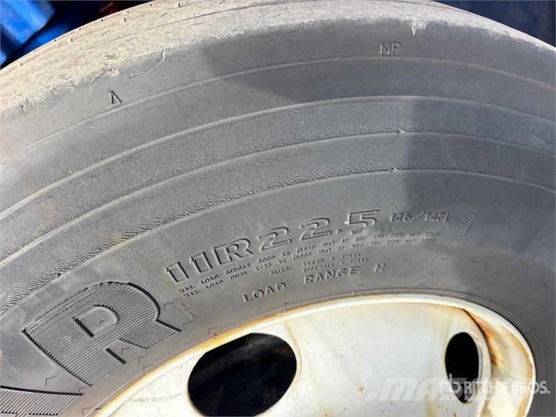 Freightliner M2 106 4x2 Van Truck Camiones caja cerrada