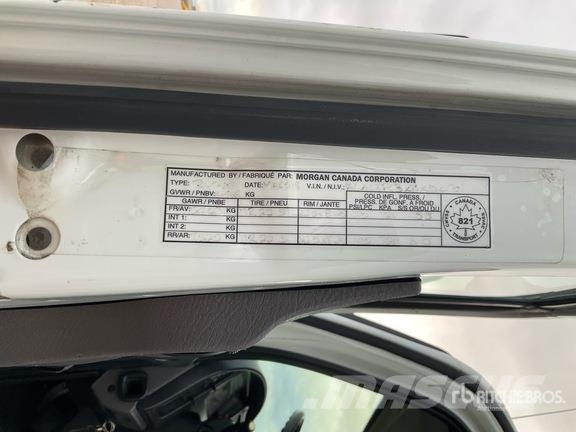 Freightliner M2 106 4x2 Van Truck Sanduk kamioni